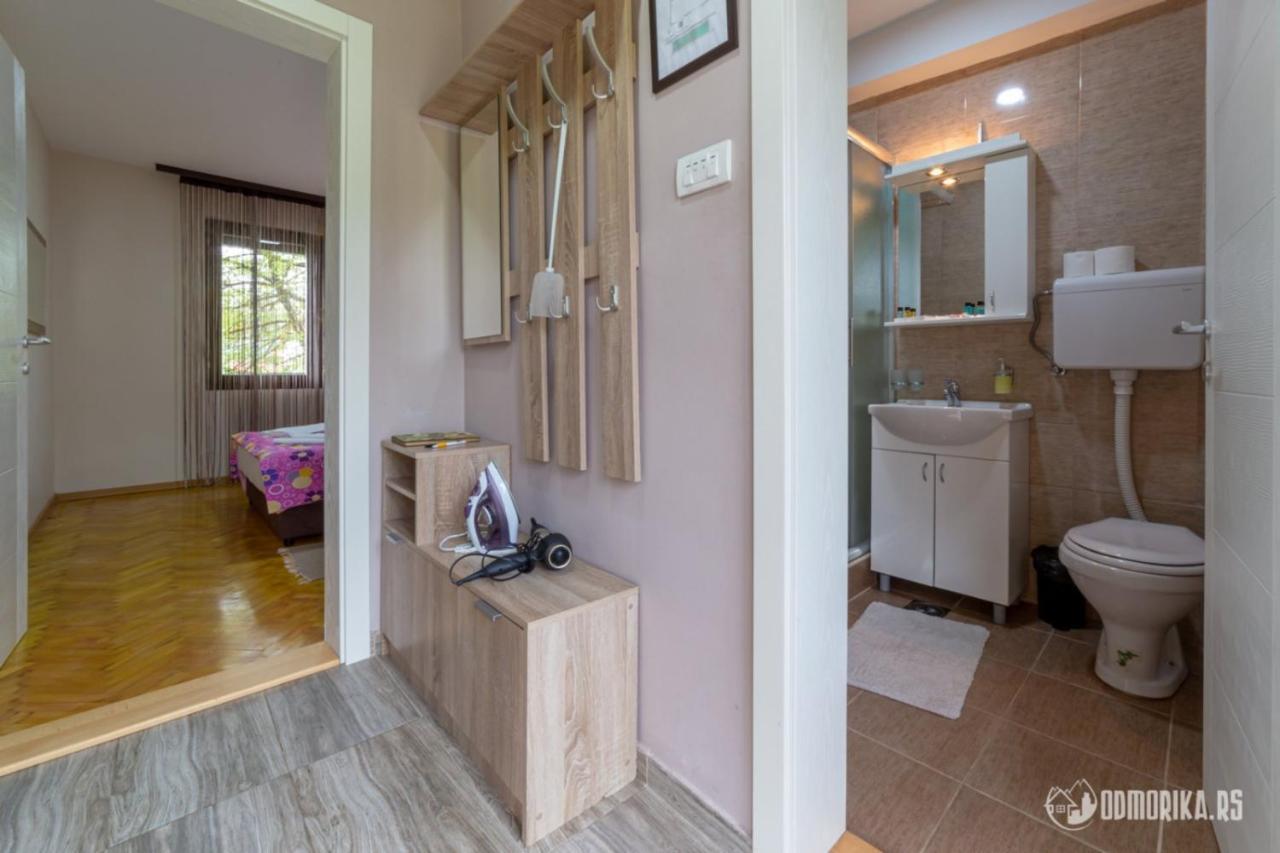 Apartmani Nina S Баина-Башта Экстерьер фото